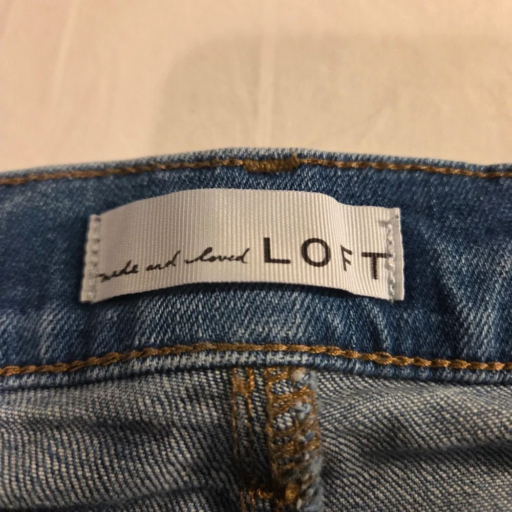 Loft Women's The Boot Bootcut Jeans Size 31/12, Medium‎ Wash Denim